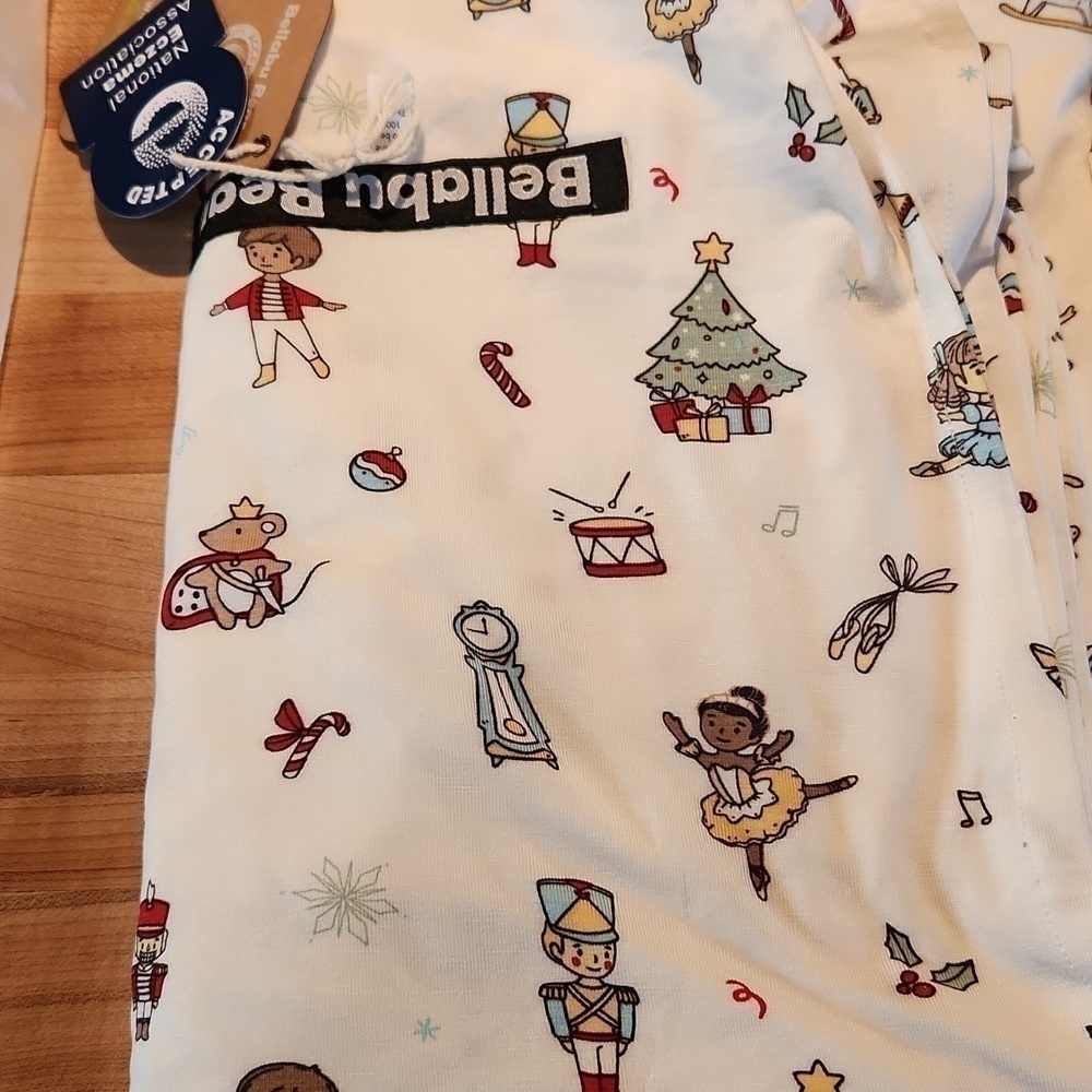 Bellabu Bear Swaddle & Beanie set Nutcracker Christmas Unisex NWT - Picture 2 of 11